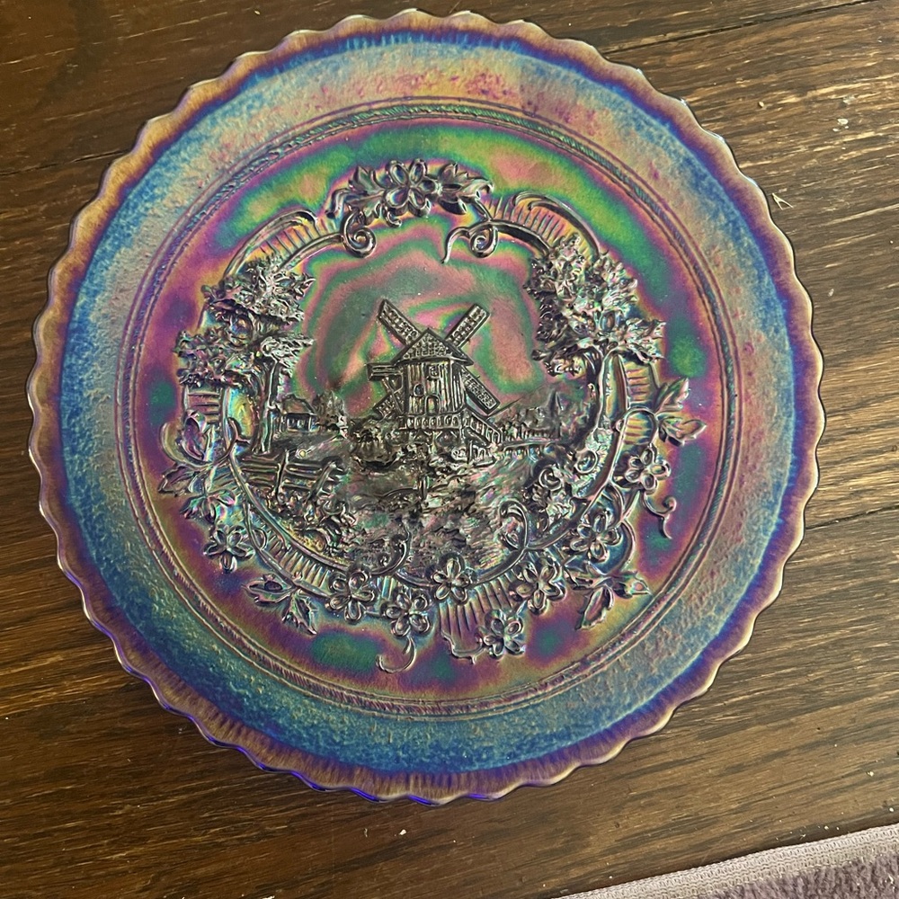 Carnival glass Decorative Plate